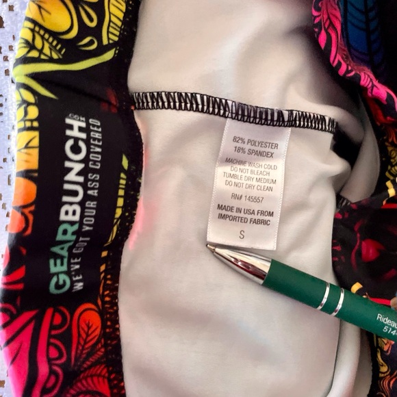 GearBunch athletic leggings, Skulls, Mandala, sz Small, 34 ins. long, 2 pairs. - Picture 5 of 12